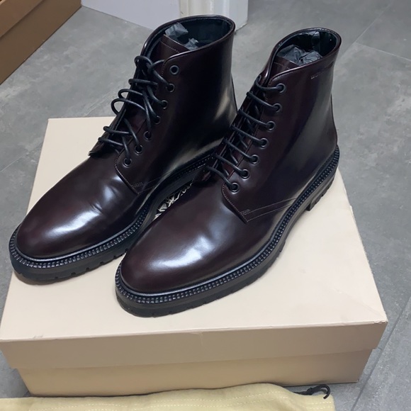 Authentic BNIB Burberry leather boot with rubber sole. - Picture 3 of 5